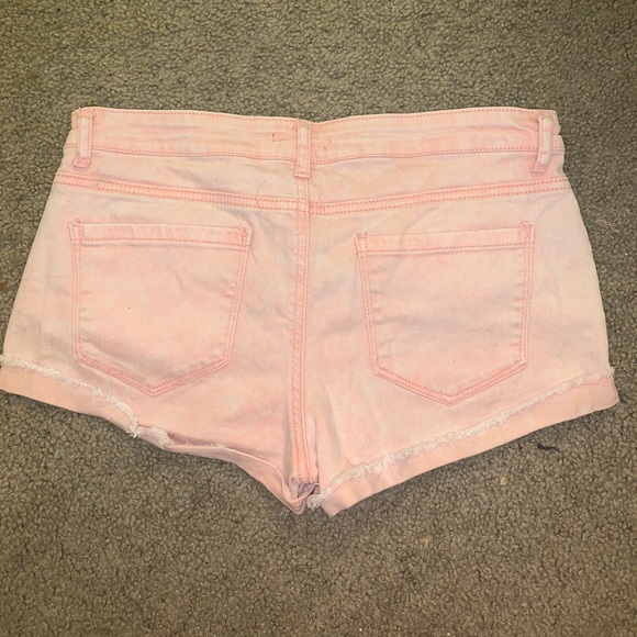 Light pink denim shorts - Picture 2 of 2